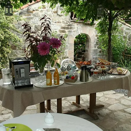 Frühstückspension La Seigneurie De Naves