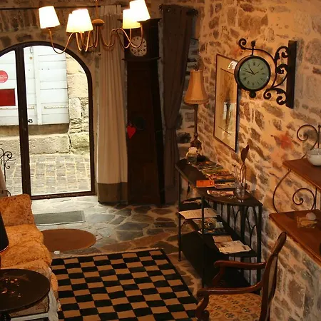 La Seigneurie De Naves