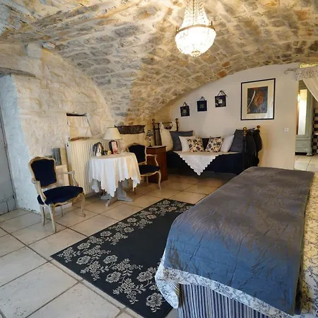 La Seigneurie De Naves