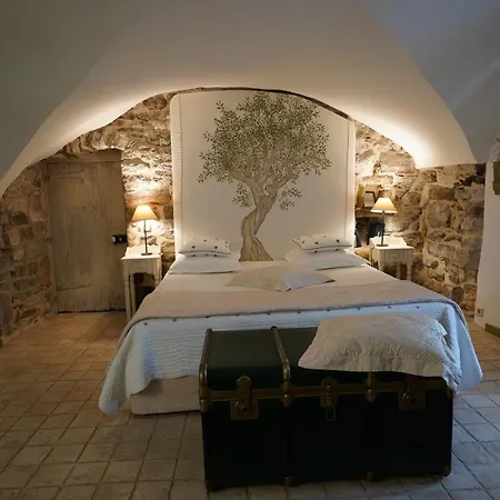 La Seigneurie De Naves Bed & Breakfast *
