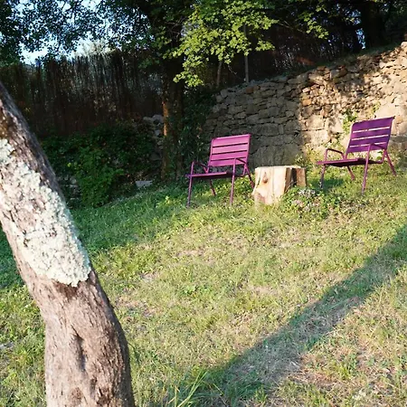 Bed & Breakfast La Seigneurie De Naves *